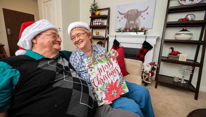 Otterbein SeniorLife couple enjoying the holidays together